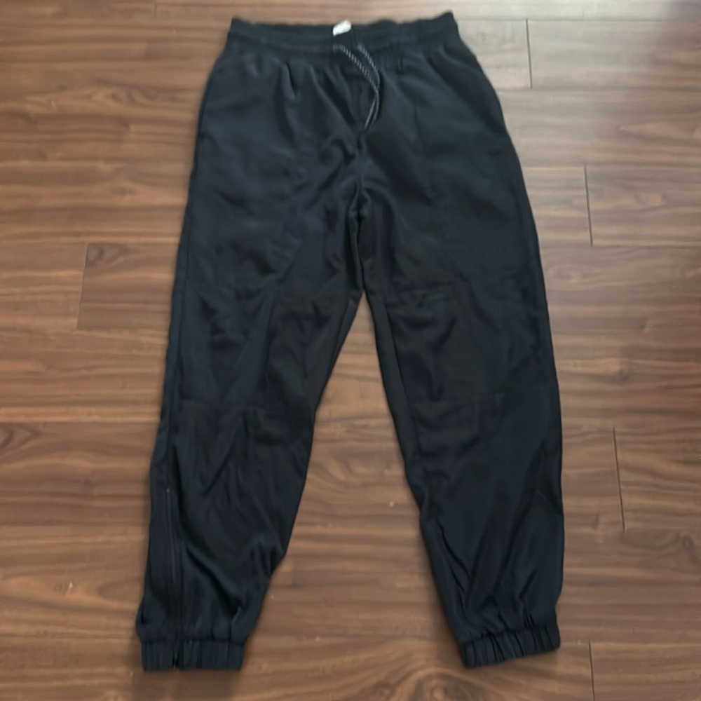 Lorna Jane quick Dry Matterial Black Joggers- Size M